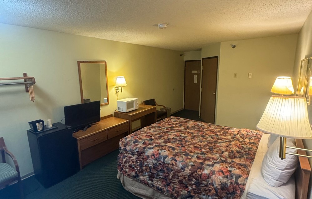 Smart Choice Inn Rooms Pictures